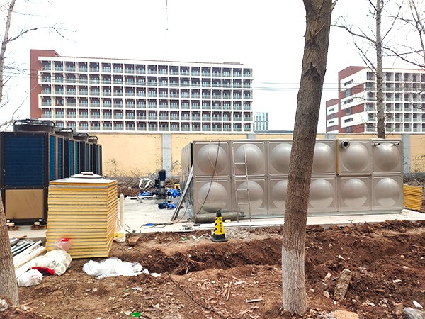 72吨青岛技师学院施工中